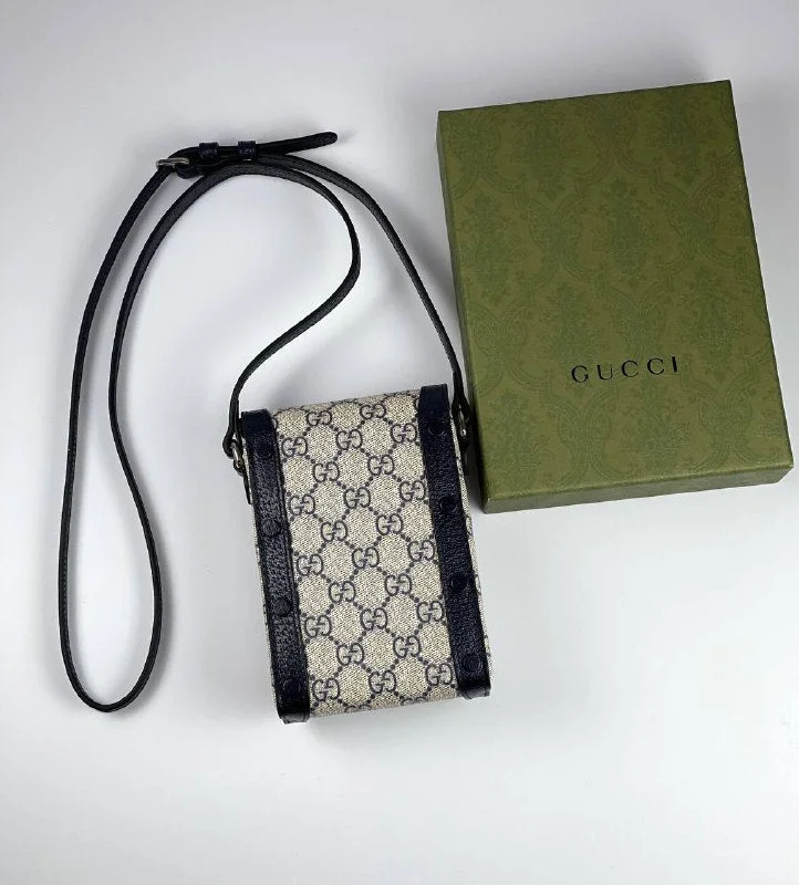 Women Gucci bags with a chain - link trim and a leather bodyGucci Horsebit 1955 mini bag black