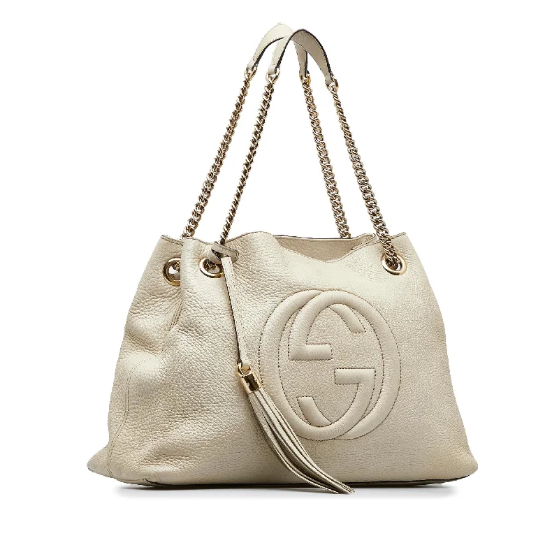 Gucci backpacks for women with a padded laptop compartmentGucci Soho Chain (SHG-UpYeXp)