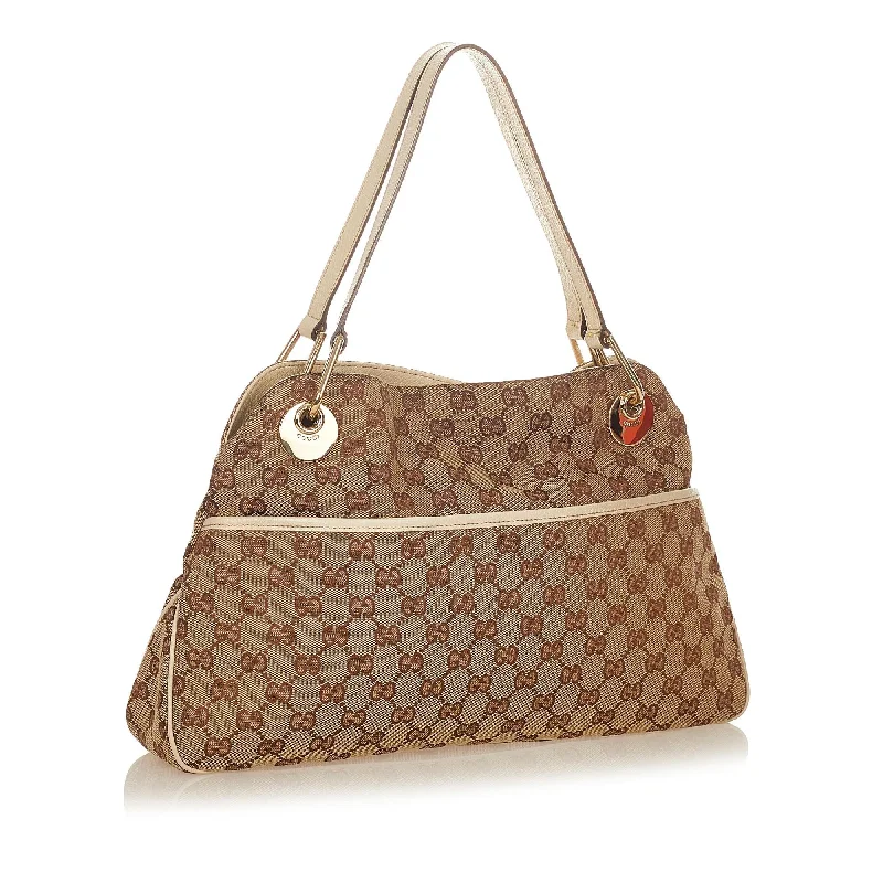 Ladies Gucci shoulder bags with a single - handle designGucci GG Canvas Eclipse Shoulder Bag (24433)