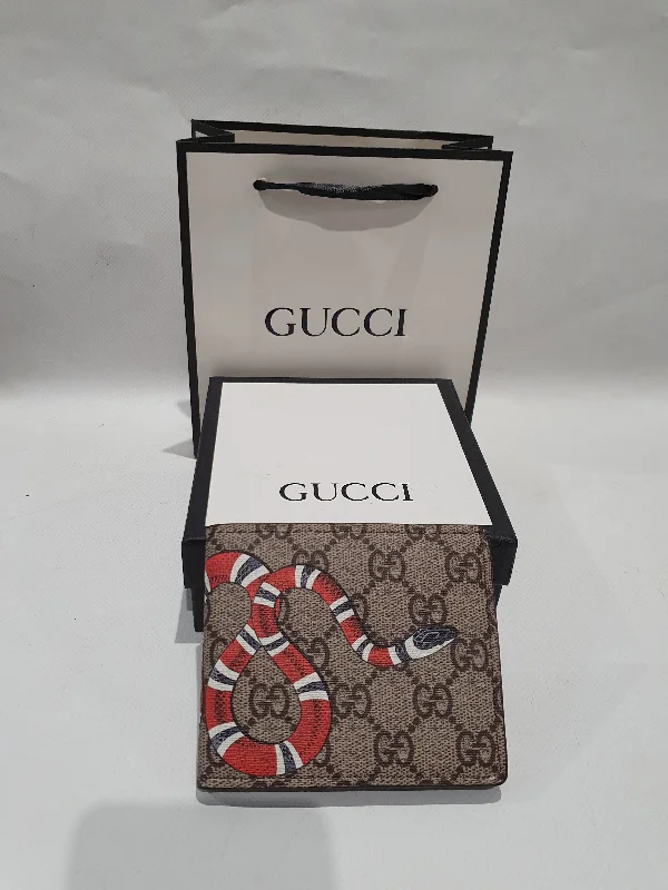 Women Gucci crossbody bags with a printed floral patternGucci Wallet (Men)