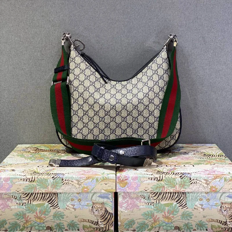 Ladies Gucci shoulder bags with a single - handle designGucci Attache small shoulder bag Beige and blue GG Supreme canvas