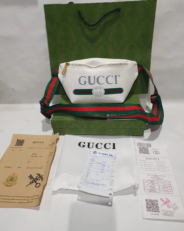 Women Gucci bags with a zippered interior pocketGucci Bum Bag /Fanny Pack