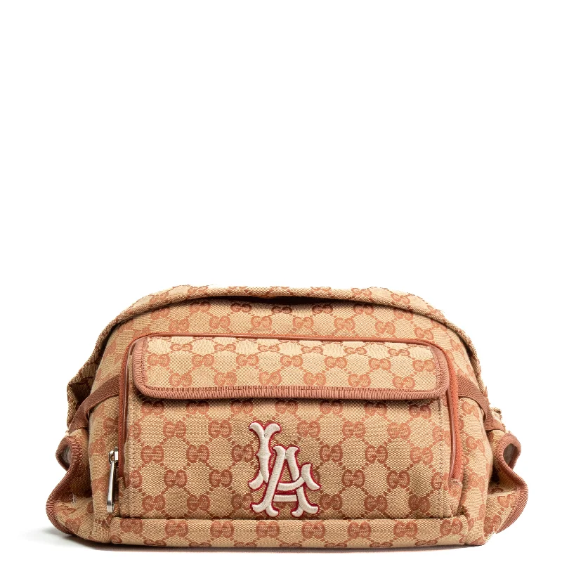 Women Gucci bags with a zip - around closure for securityGUCCI x MLB GG Canvas LA Dodgers Convertible Belt Bag