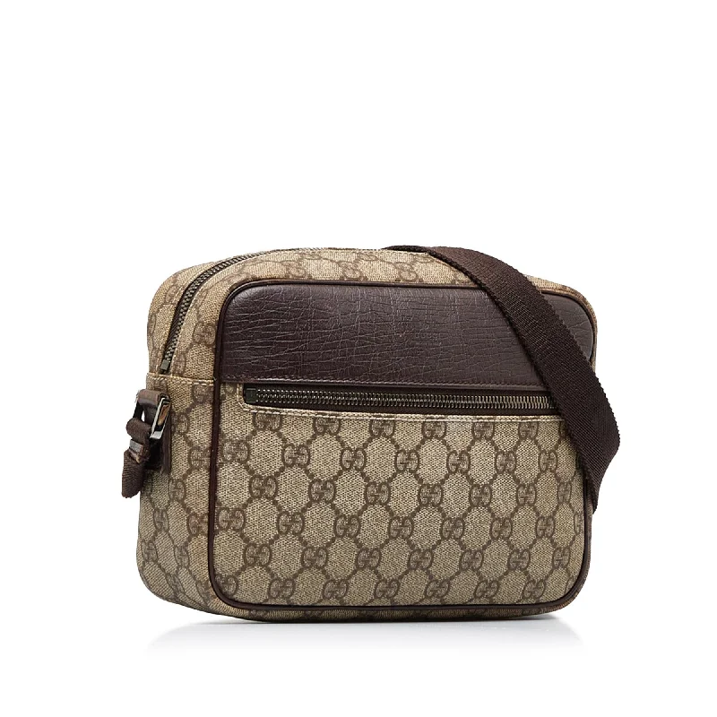 Gucci backpacks for women with a padded laptop compartmentGucci GG Supreme Crossbody (SHG-Exuv8B)