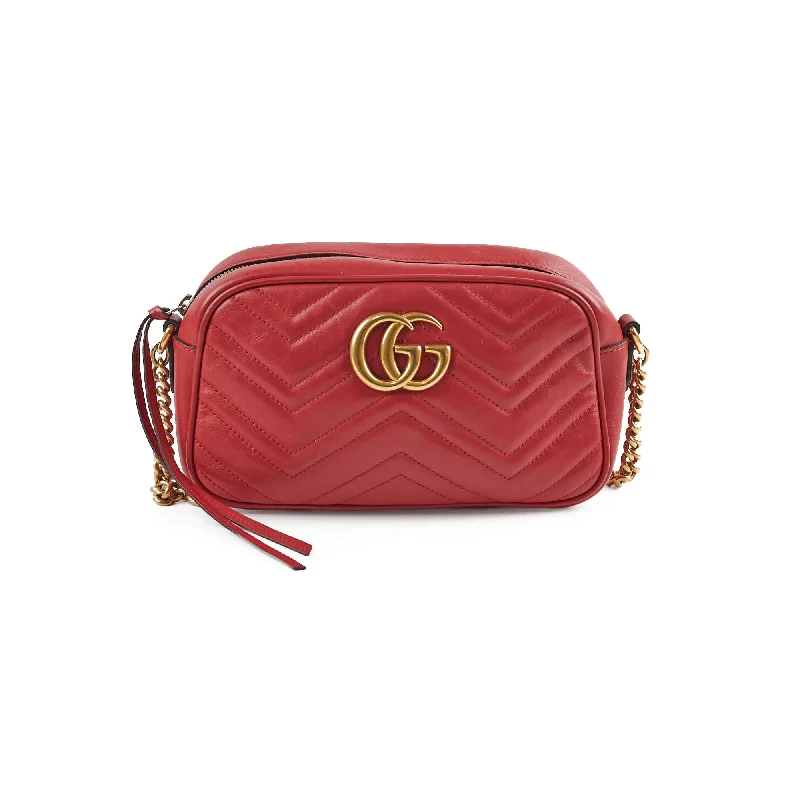 Gucci tote bags for women with a spacious interiorGucci Small Marmont Camera Bag Red