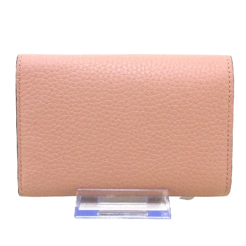 Louis Vuitton handbags with a metal - framed clasp for durabilityLouis Vuitton Pink Leather Capucines wallet accessories