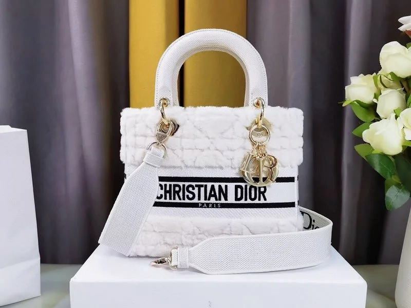 Luxury Christian Dior crossbody bags with a chain - link strapBC - Dior Bags - 074