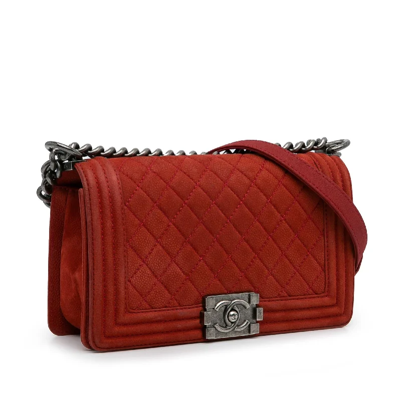 Chanel Quilted Leather Shoulder Bag for FashionistasChanel Medium Caviar Boy Flap Bag (Aibrx5)