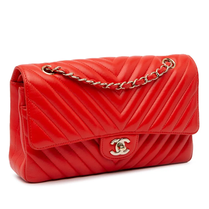 Chanel All - Match Handbag for Versatile StylingChanel Medium Classic Chevron Lambskin Double Flap (PfQlYr)