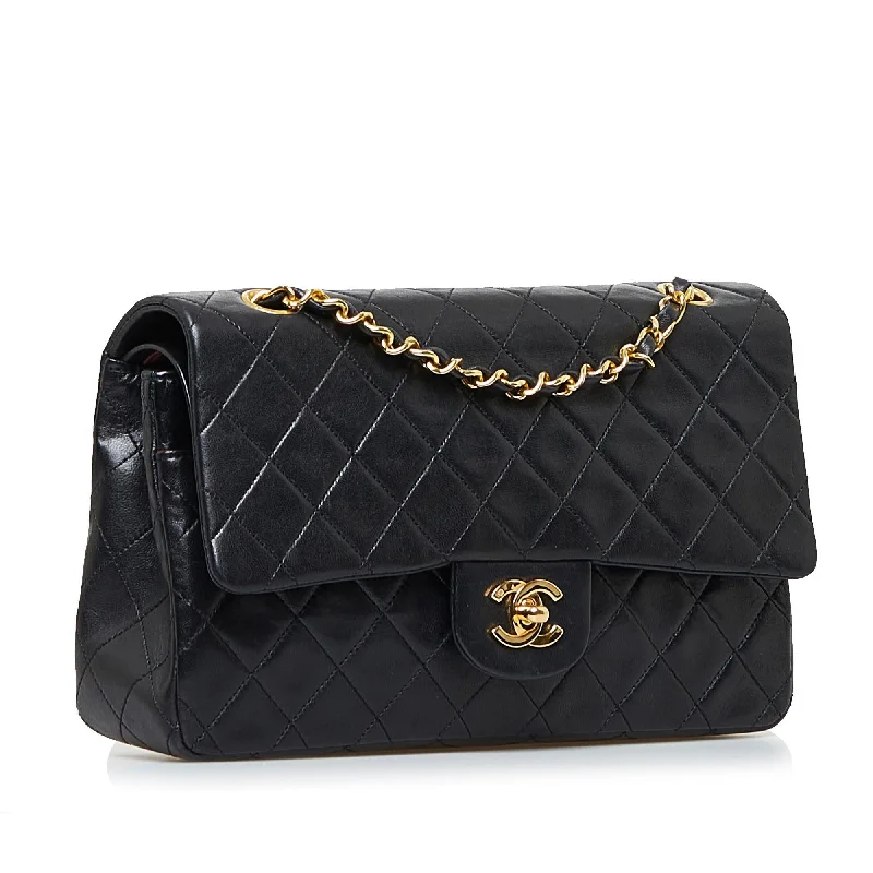 Chanel Luxury Handbag for High - End EventsChanel Medium Classic Lambskin Double Flap (0JjaBN)