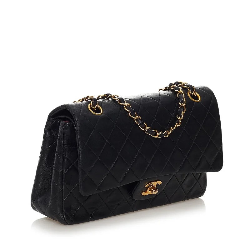 Chanel Black Handbag for Business MeetingsChanel Medium Classic Lambskin Double Flap (2ICQmw)