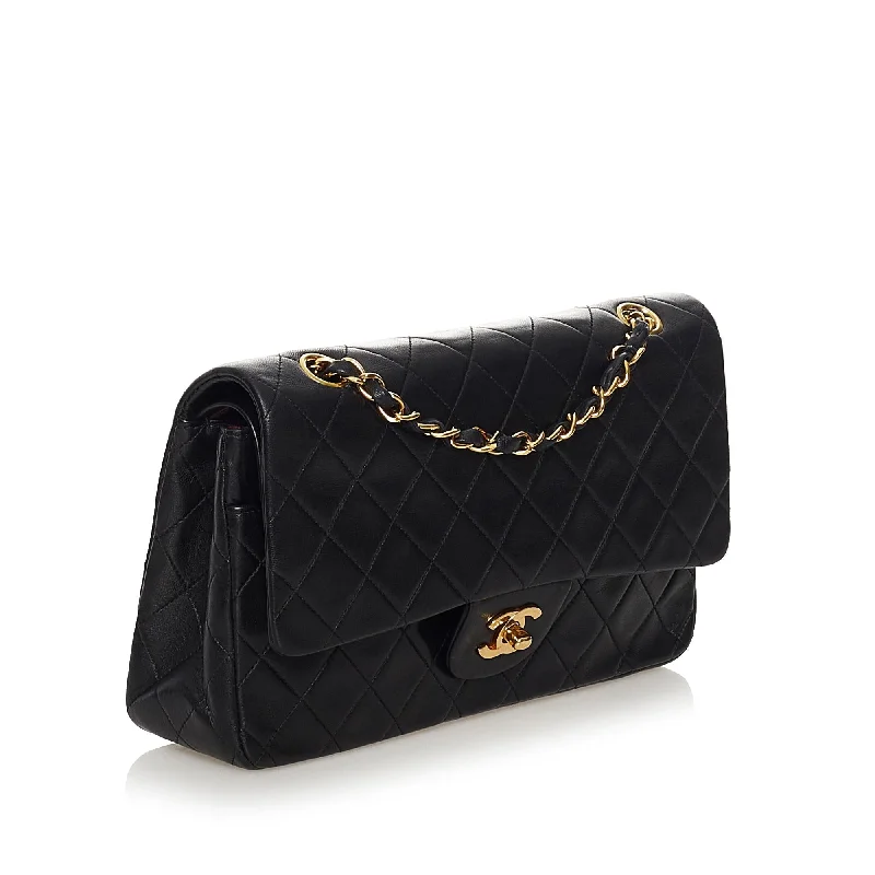 Chanel Chain Strap Handbag for Everyday UseChanel Medium Classic Lambskin Double Flap (DilSGb)