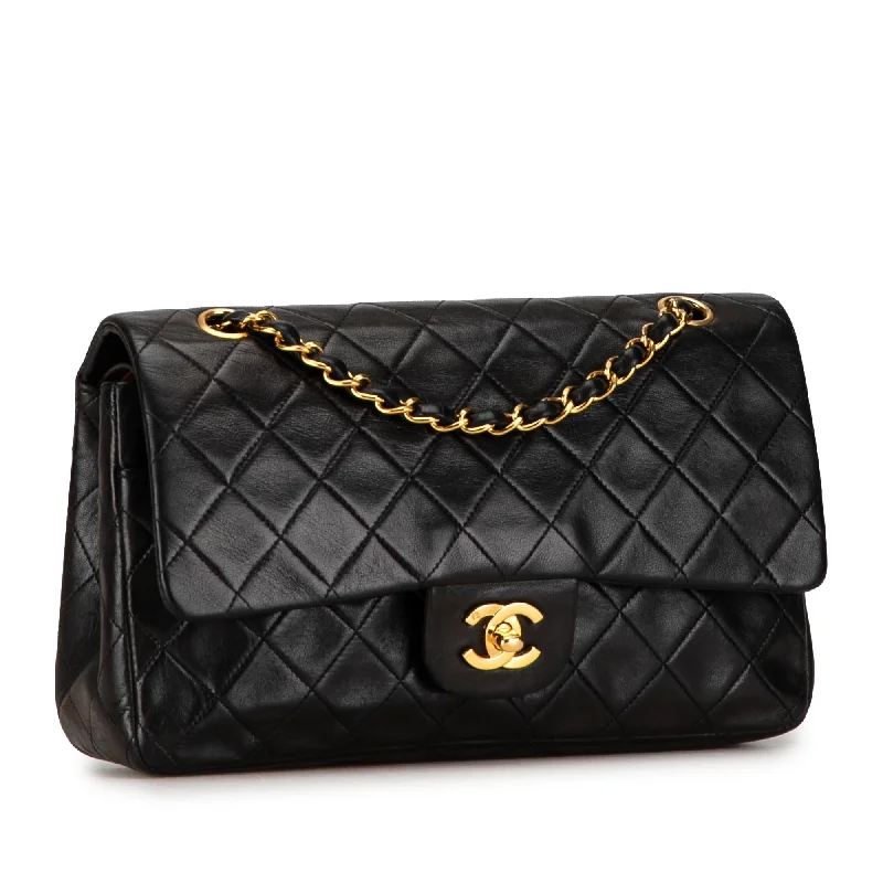 Chanel Limited Edition Handbag for CollectorsChanel Medium Classic Lambskin Double Flap (f8WIdR)