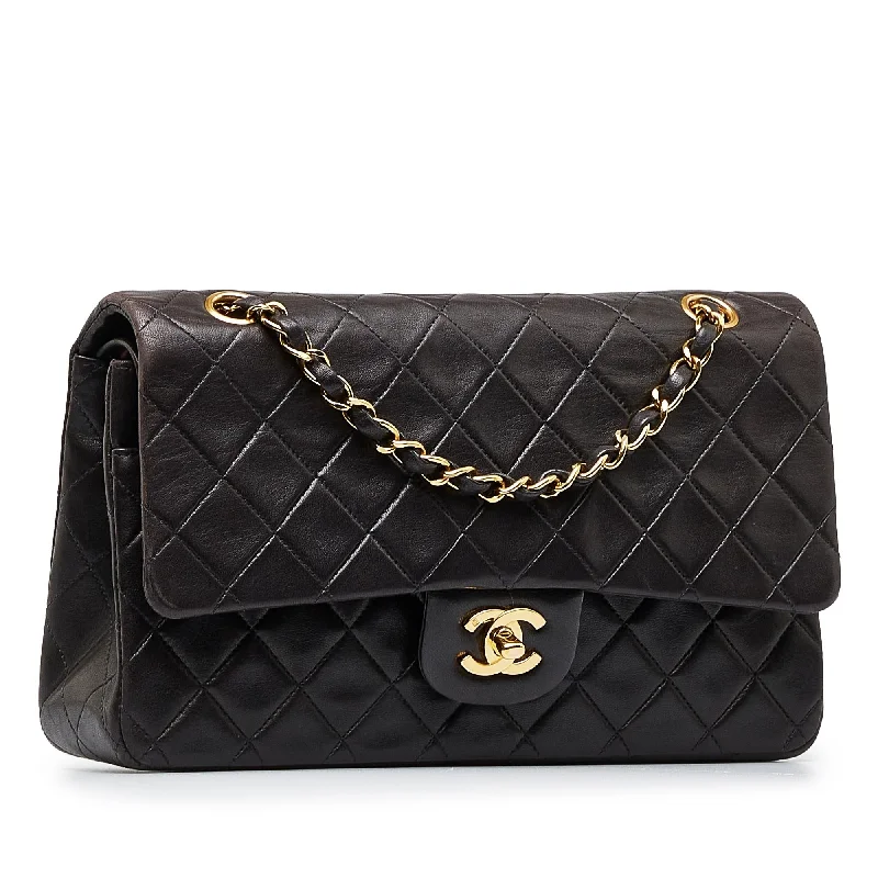 Chanel Chain Strap Handbag for Everyday UseChanel Medium Classic Lambskin Double Flap (hLYG9a)