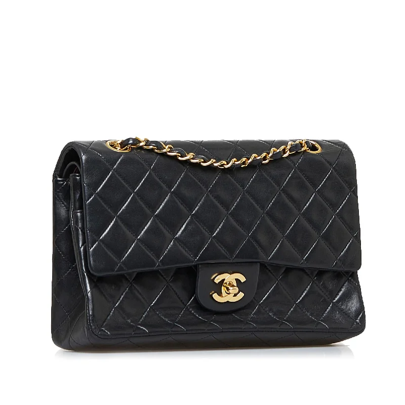 Chanel Limited Edition Handbag for CollectorsChanel Medium Classic Lambskin Double Flap (iiisD0)