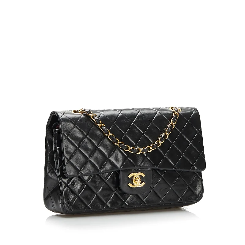 Chanel Lightweight Handbag for Daily ErrandsChanel Medium Classic Lambskin Double Flap (IWVpyD)