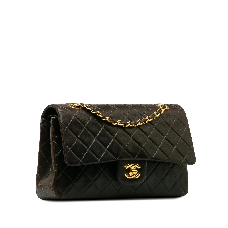 Chanel Colorful Handbag for Spring OutfitsChanel Medium Classic Lambskin Double Flap (kZvYcH)