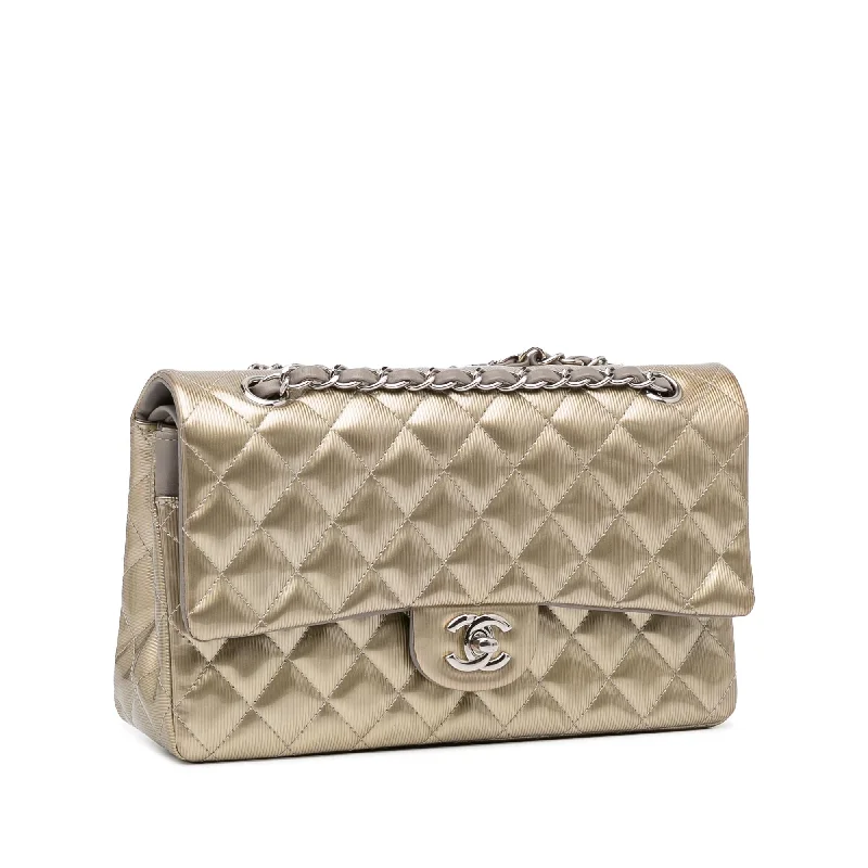 Chanel Quilted Leather Shoulder Bag for FashionistasChanel Medium Classic Patent Double Flap (3h9zSy)