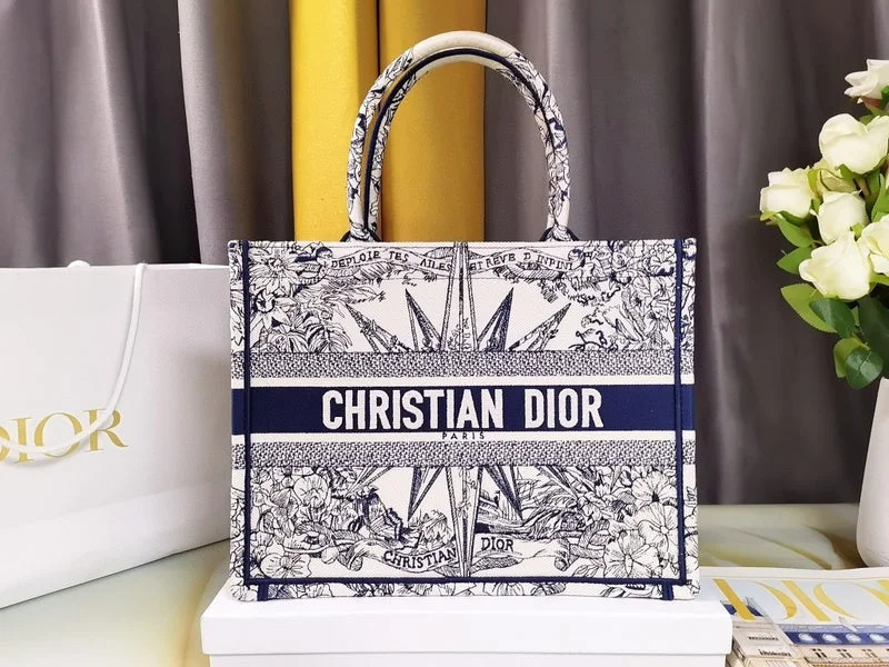 Trendsetting Christian Dior crossbody bags with a colorful strapChristian Dior  Bags - 2748