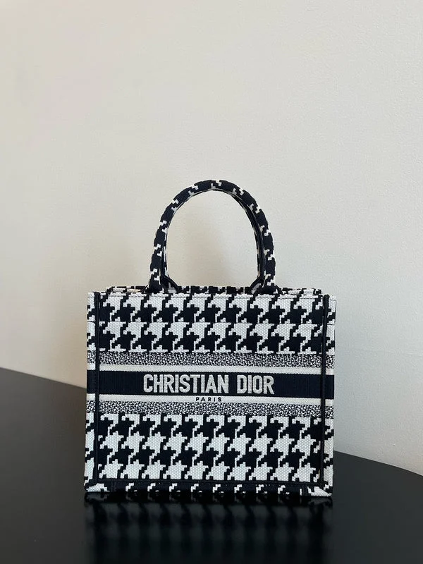 Christian Dior handbags with a back - pocket for quick storageChristian Dior  Bags - 2751