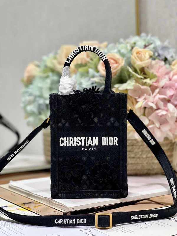 Christian Dior handbags with a detachable mirror for on - the - go touch - upsBC - Dior Bags - 382