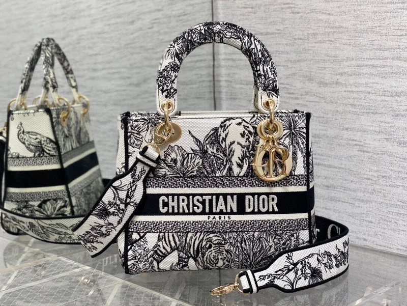 Christian Dior Saddle bags with a patent leather finish for a shiny lookBC - Dior Bags - 397