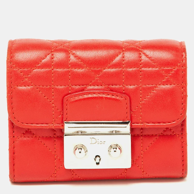 Christian Dior bags with a zip - top closure and multiple compartmentsDIOR Red Cannage Leather Miss  Compact Wallet